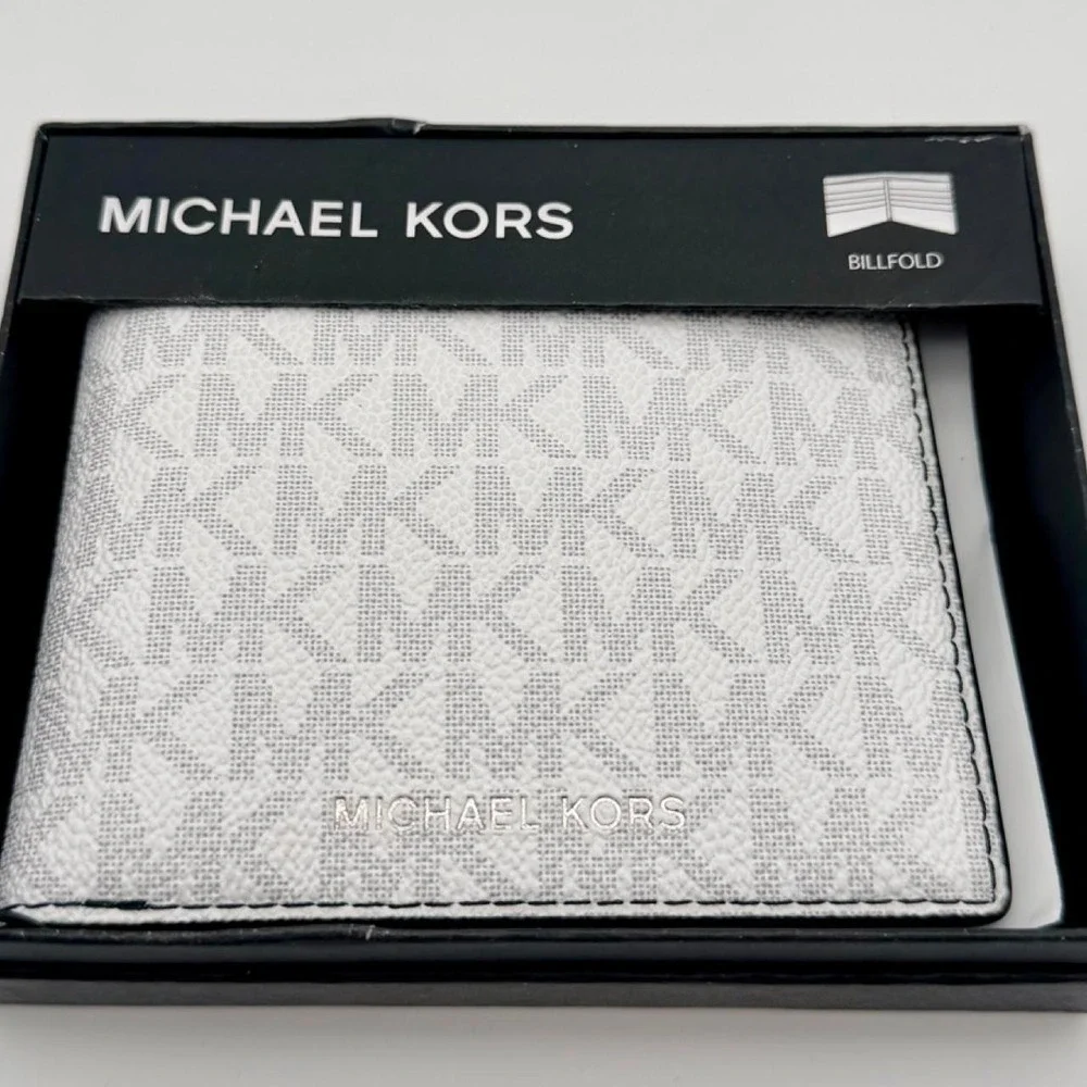 Michael Kors Billfold Leather White with Silver Brand New in Box